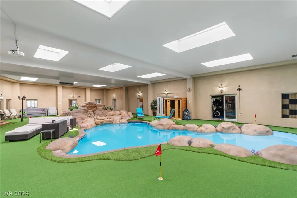 2525 Driftwood, Las Vegas, NV 89107