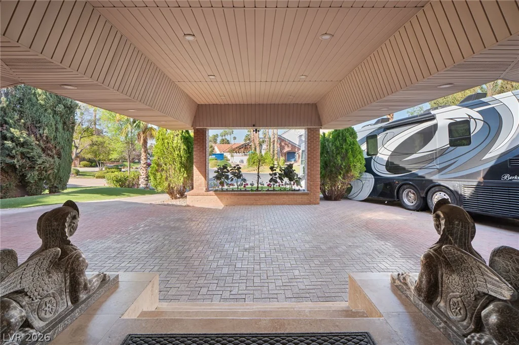 2525 Driftwood, Las Vegas, NV 89107