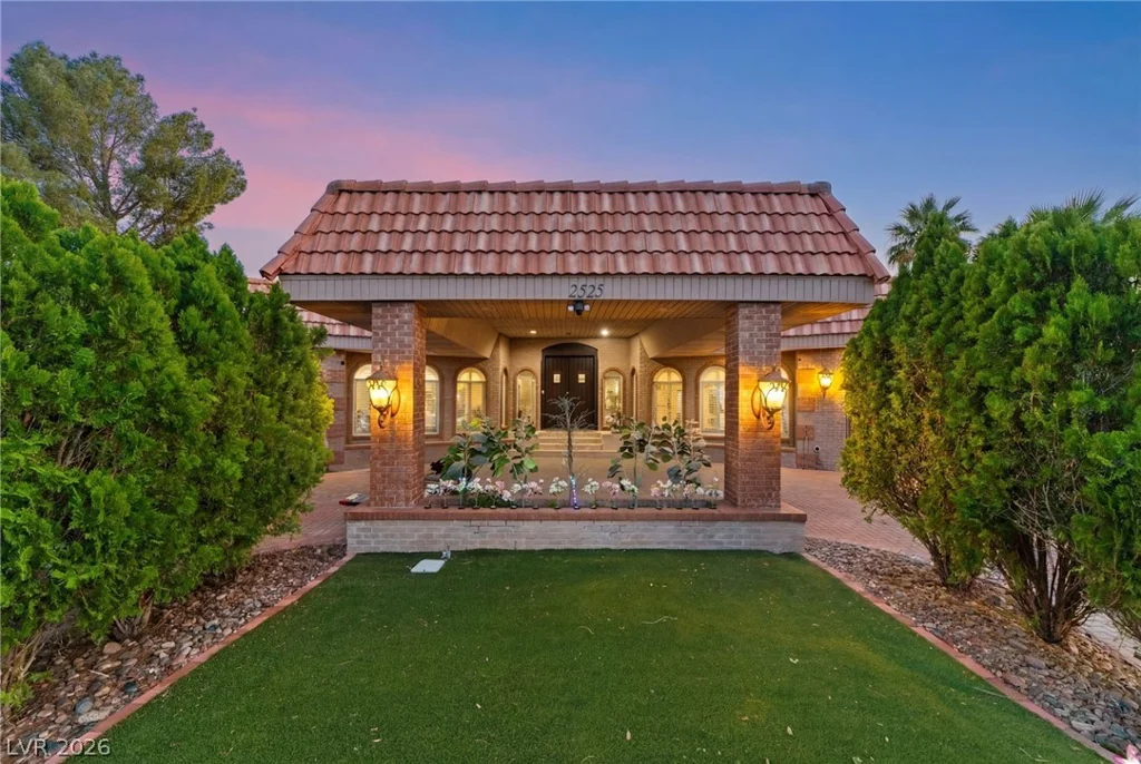 2525 Driftwood, Las Vegas, NV 89107