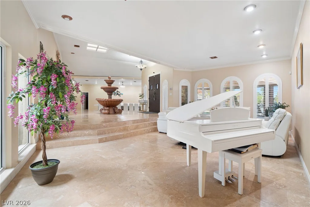 2525 Driftwood, Las Vegas, NV 89107