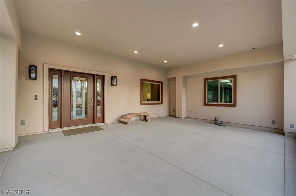 8030 La Cienega, Las Vegas, NV 89123