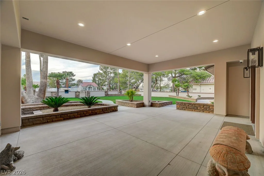 8030 La Cienega, Las Vegas, NV 89123