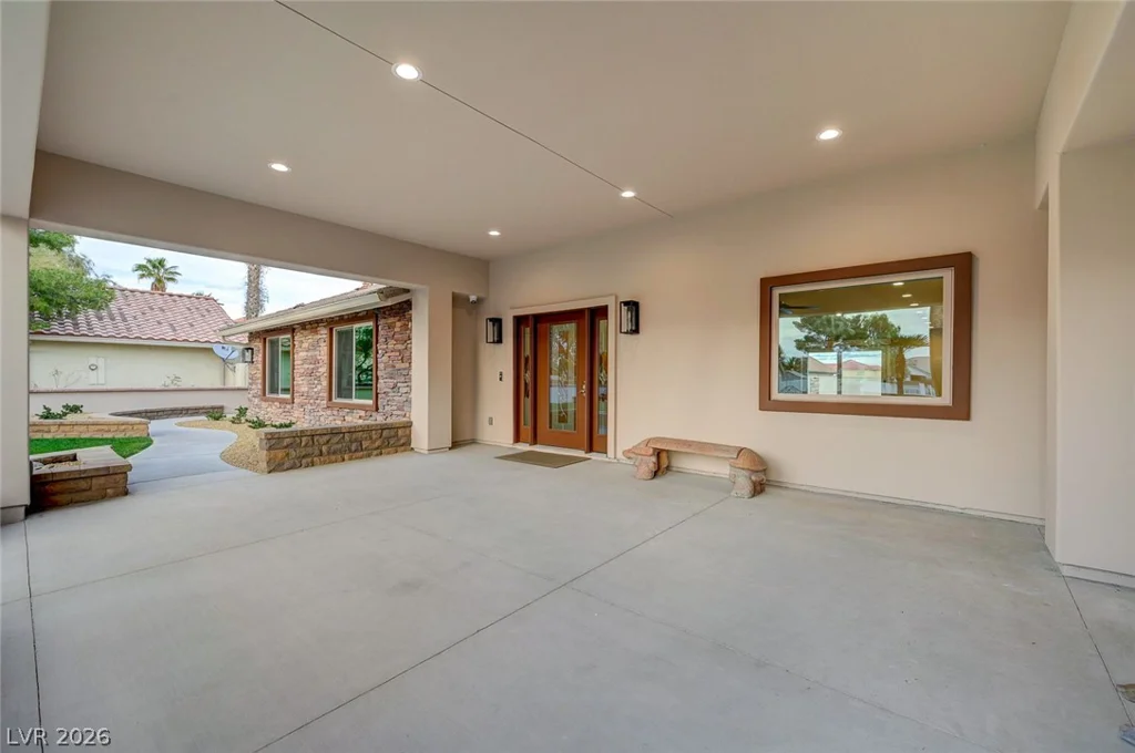 8030 La Cienega, Las Vegas, NV 89123