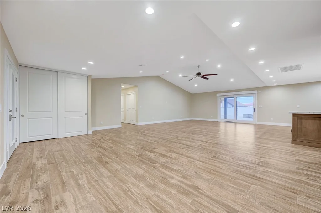 8030 La Cienega, Las Vegas, NV 89123