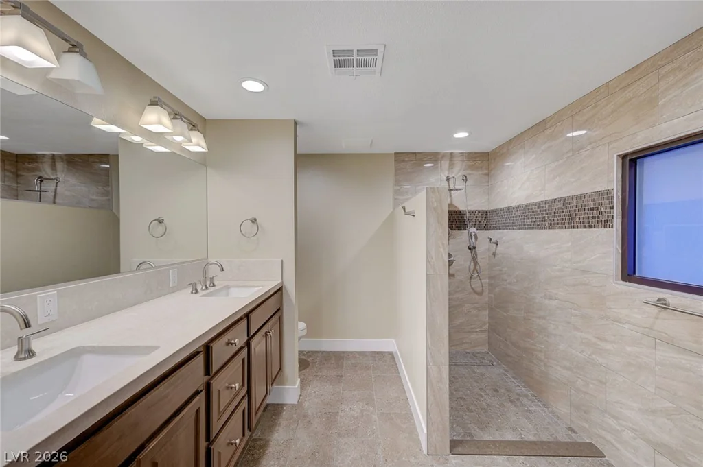 8030 La Cienega, Las Vegas, NV 89123