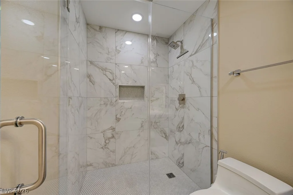 8030 La Cienega, Las Vegas, NV 89123