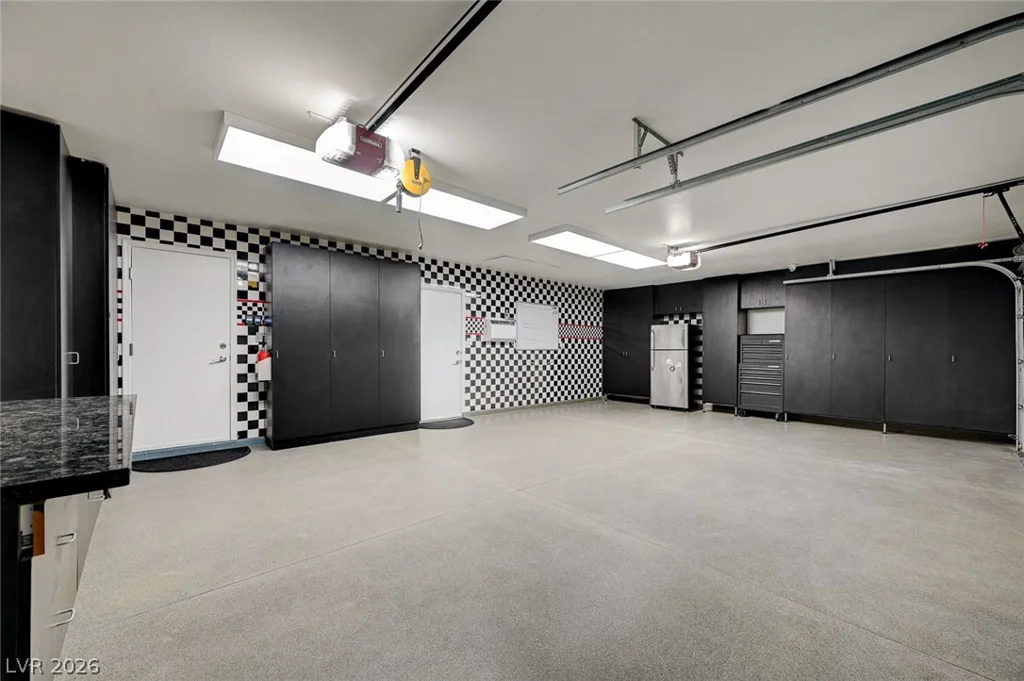8030 La Cienega, Las Vegas, NV 89123