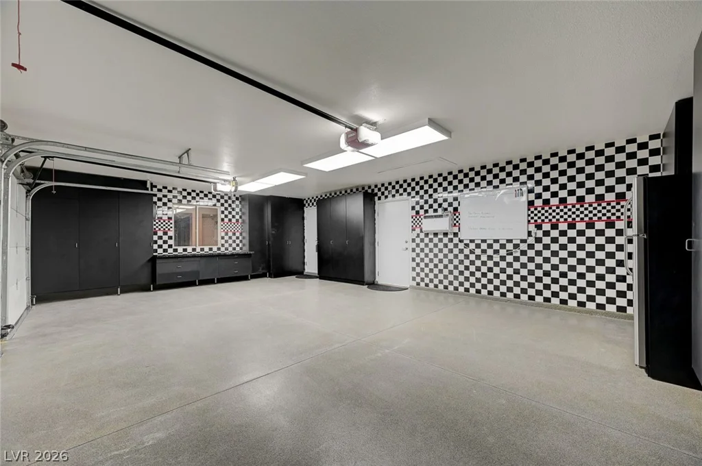 8030 La Cienega, Las Vegas, NV 89123