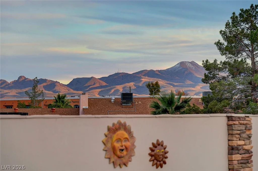 8030 La Cienega, Las Vegas, NV 89123