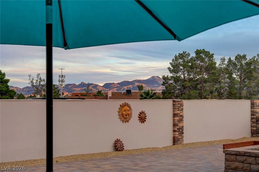8030 La Cienega, Las Vegas, NV 89123