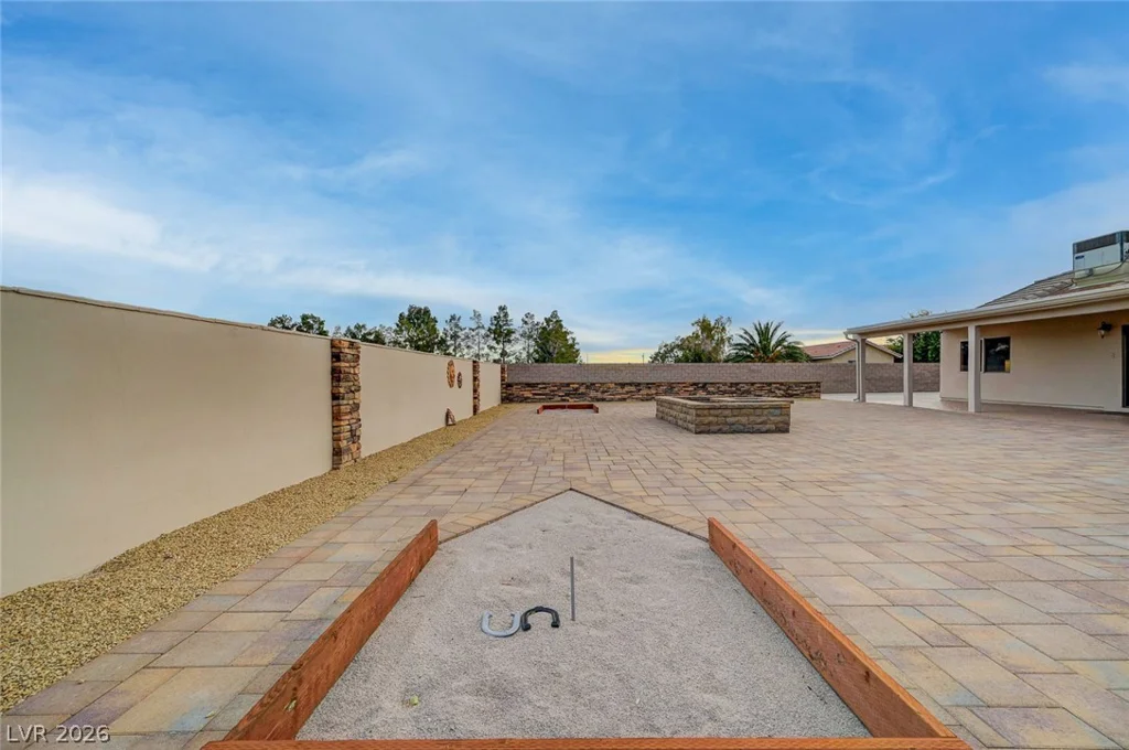 8030 La Cienega, Las Vegas, NV 89123