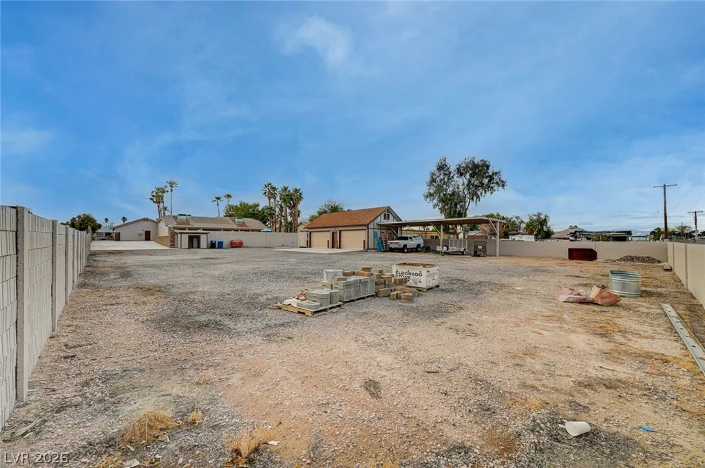 8030 La Cienega, Las Vegas, NV 89123