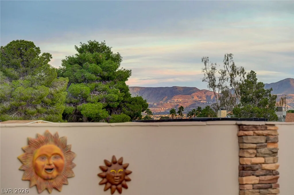 8030 La Cienega, Las Vegas, NV 89123