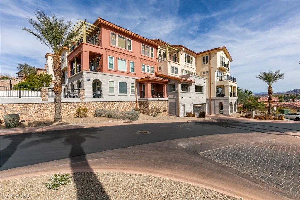 64 Strada Principale, Henderson, NV 89011
