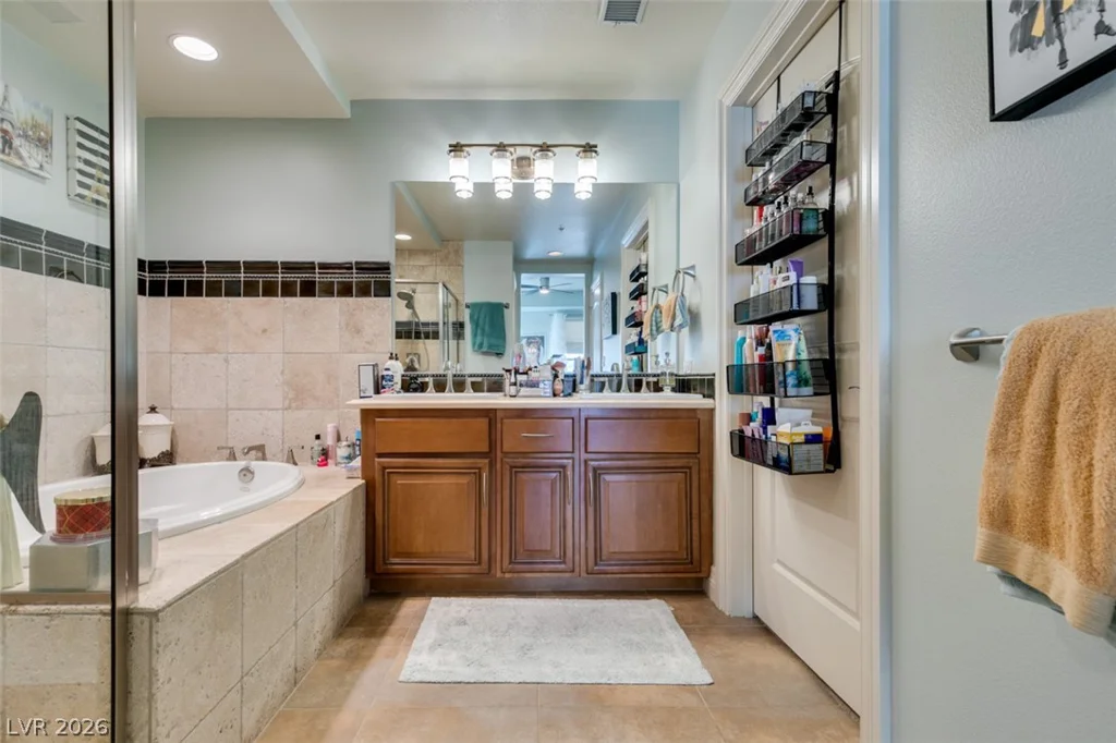 64 Strada Principale, Henderson, NV 89011