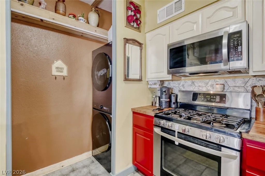 225 Wisteria, Las Vegas, NV 89107