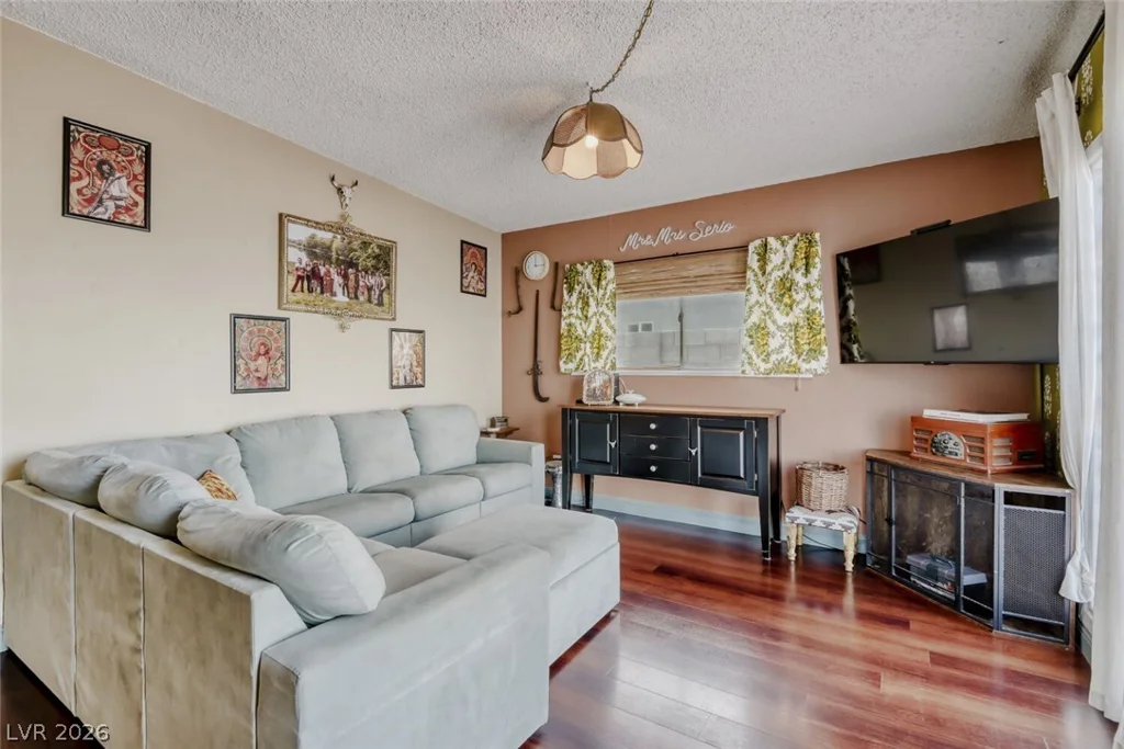 225 Wisteria, Las Vegas, NV 89107