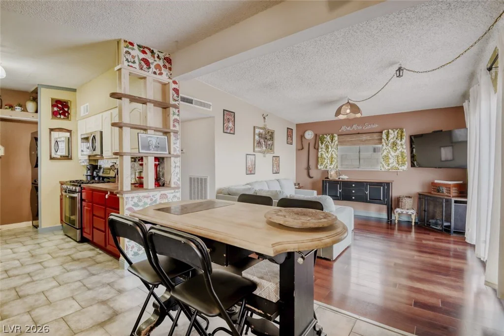 225 Wisteria, Las Vegas, NV 89107