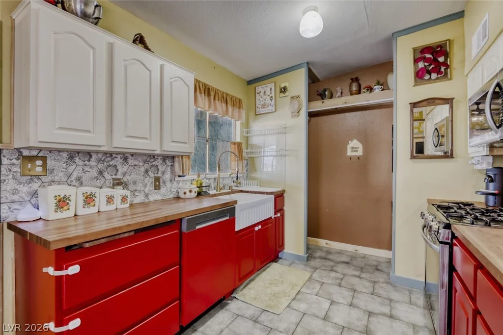 225 Wisteria, Las Vegas, NV 89107