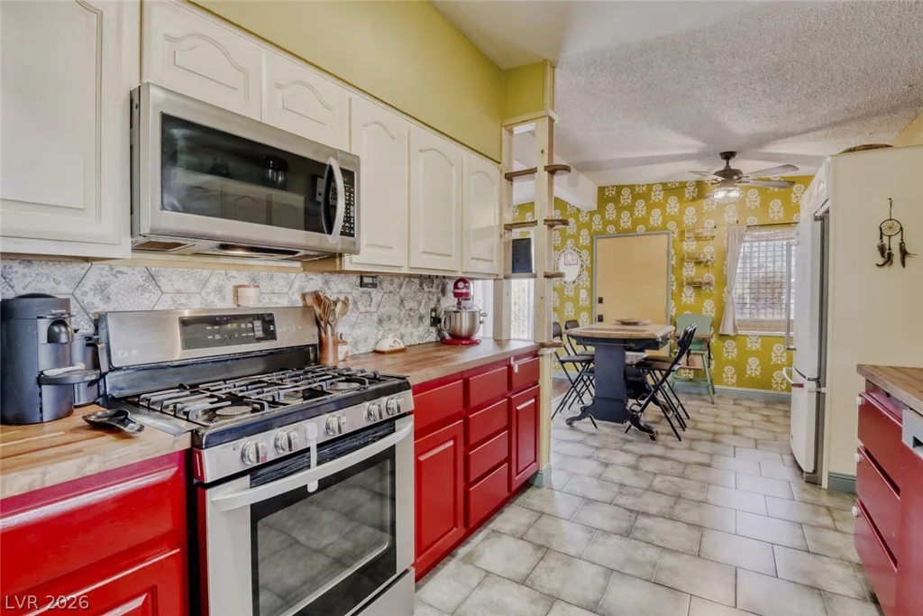 225 Wisteria, Las Vegas, NV 89107