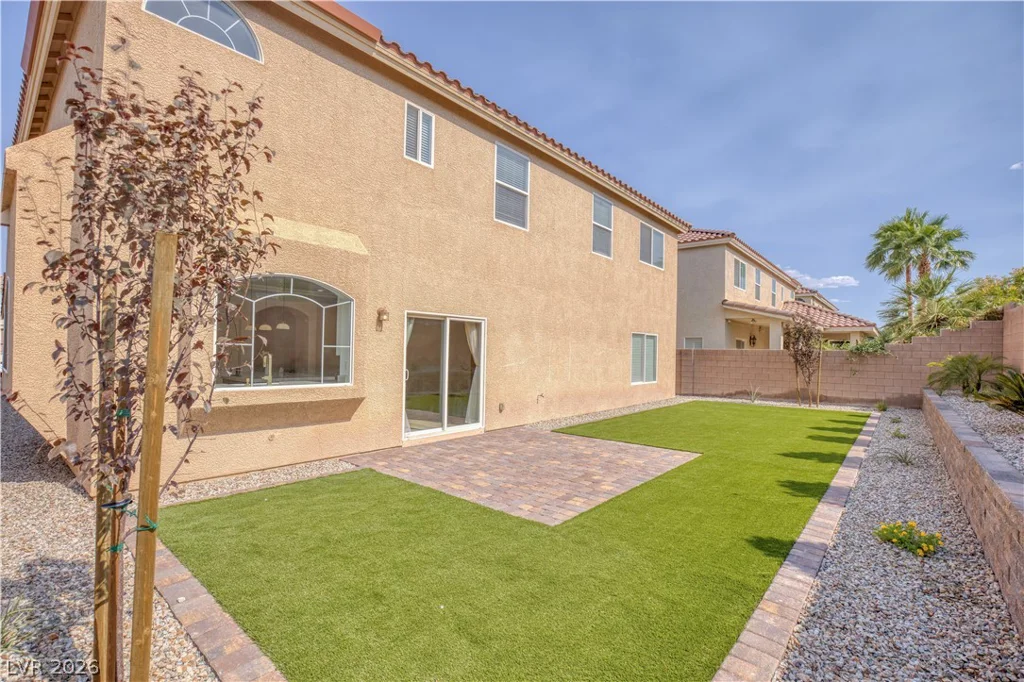 9669 Black Coyote, Las Vegas, NV 89139