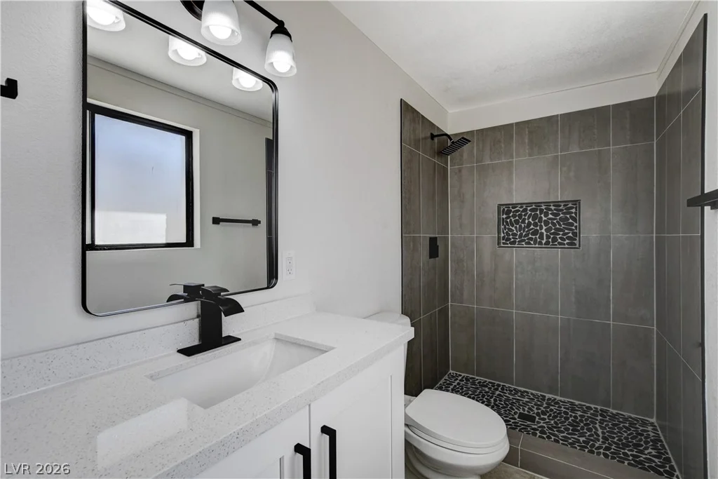 4999 Meredith, Las Vegas, NV 89121