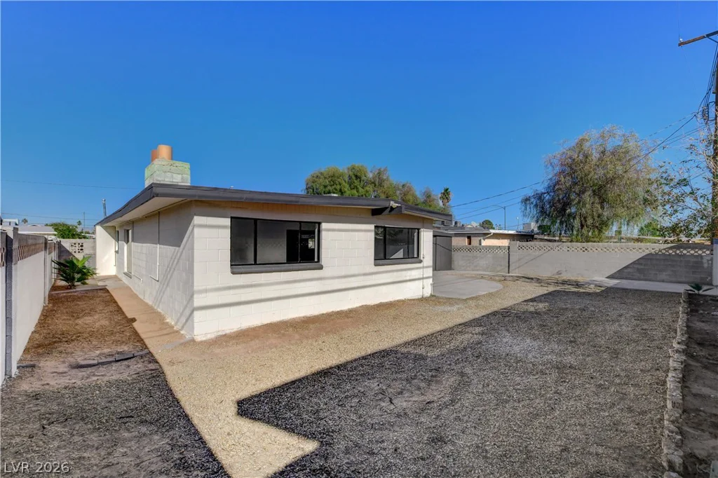 4999 Meredith, Las Vegas, NV 89121