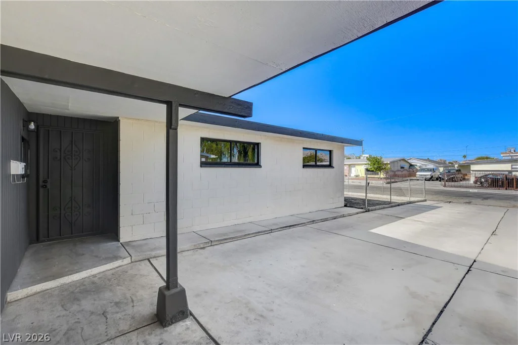 4999 Meredith, Las Vegas, NV 89121