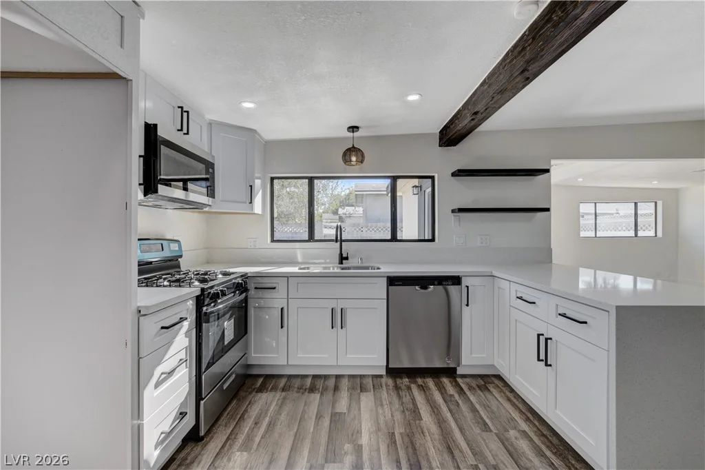 4999 Meredith, Las Vegas, NV 89121
