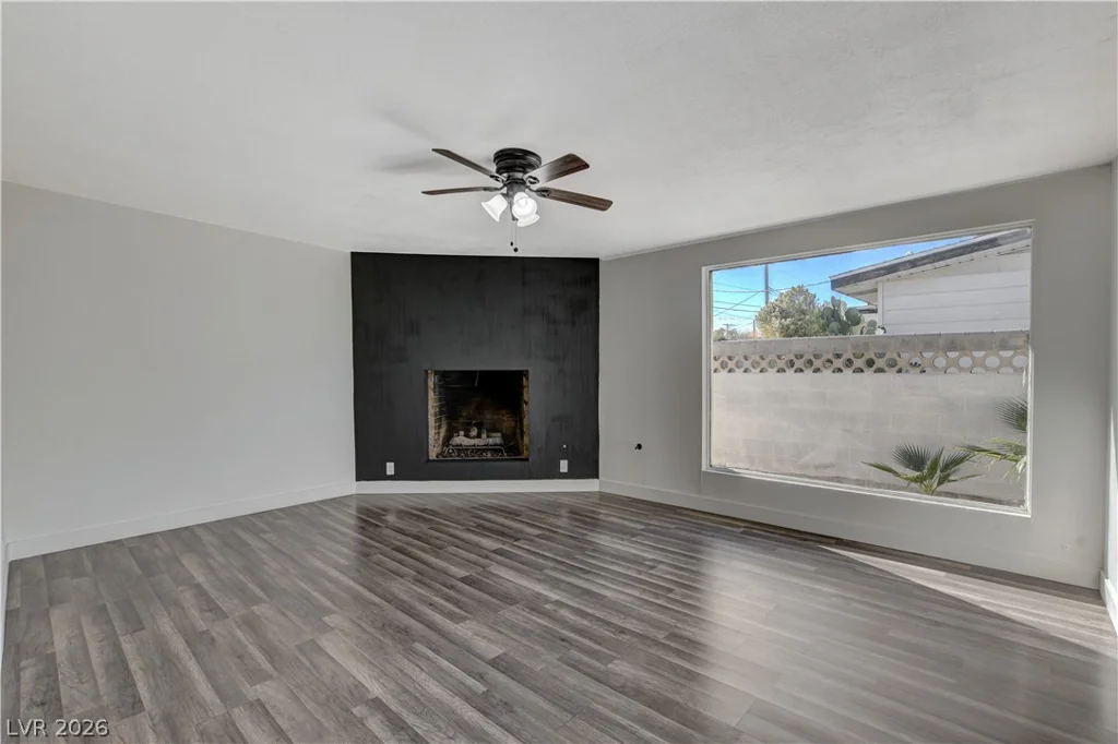 4999 Meredith, Las Vegas, NV 89121