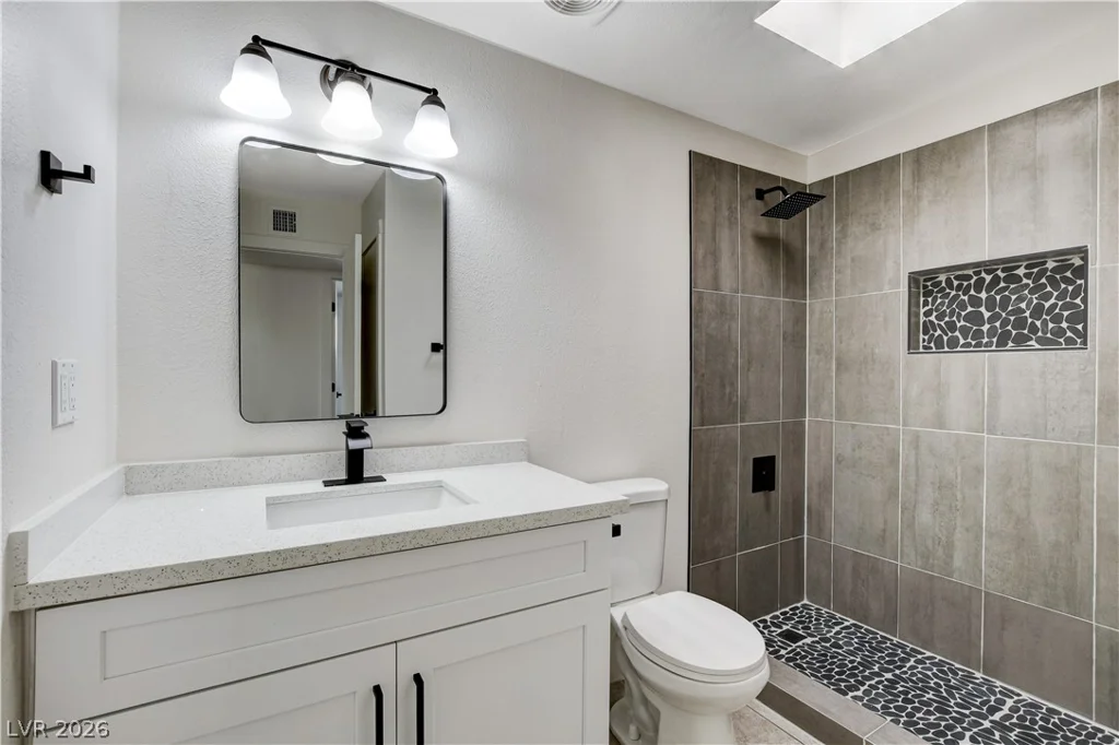 4999 Meredith, Las Vegas, NV 89121