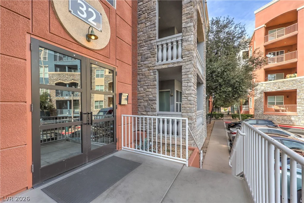 32 Serene, Las Vegas, NV 89123