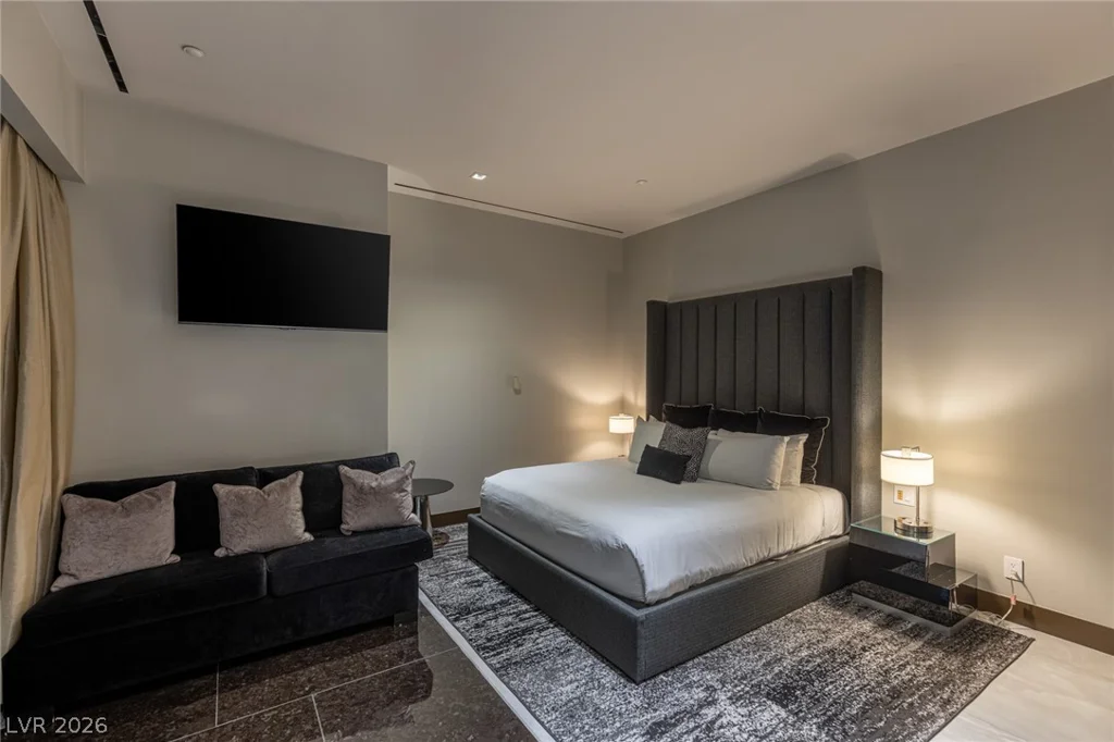 4381 Flamingo, Las Vegas, NV 89103