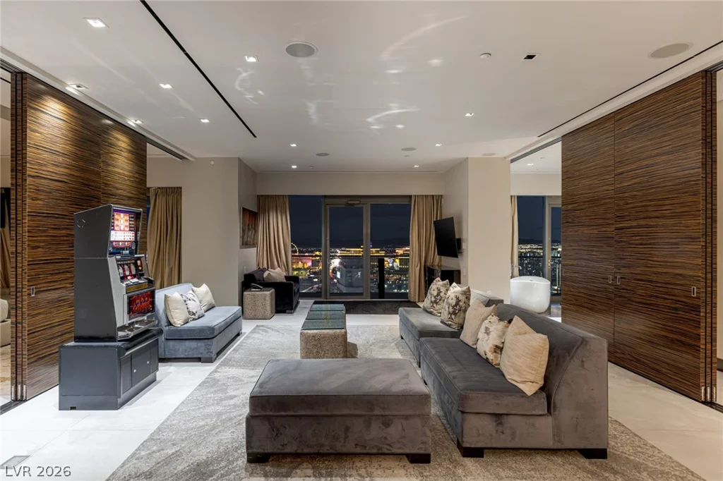 4381 Flamingo, Las Vegas, NV 89103