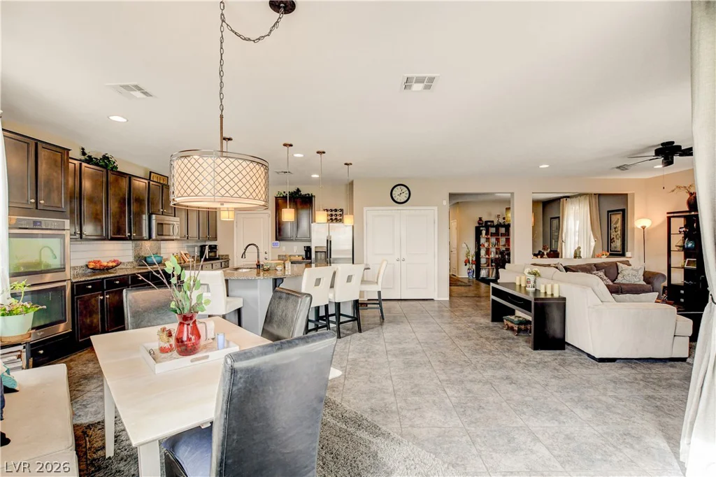 10313 Aragon Crown, Las Vegas, NV 89135