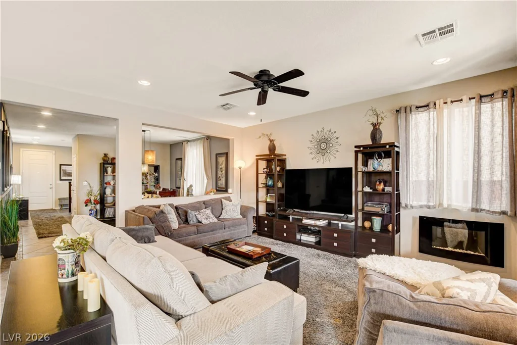10313 Aragon Crown, Las Vegas, NV 89135