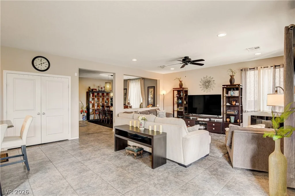 10313 Aragon Crown, Las Vegas, NV 89135