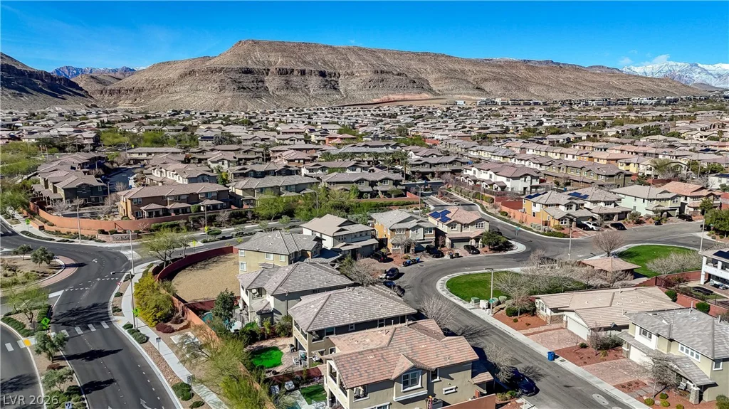 10313 Aragon Crown, Las Vegas, NV 89135