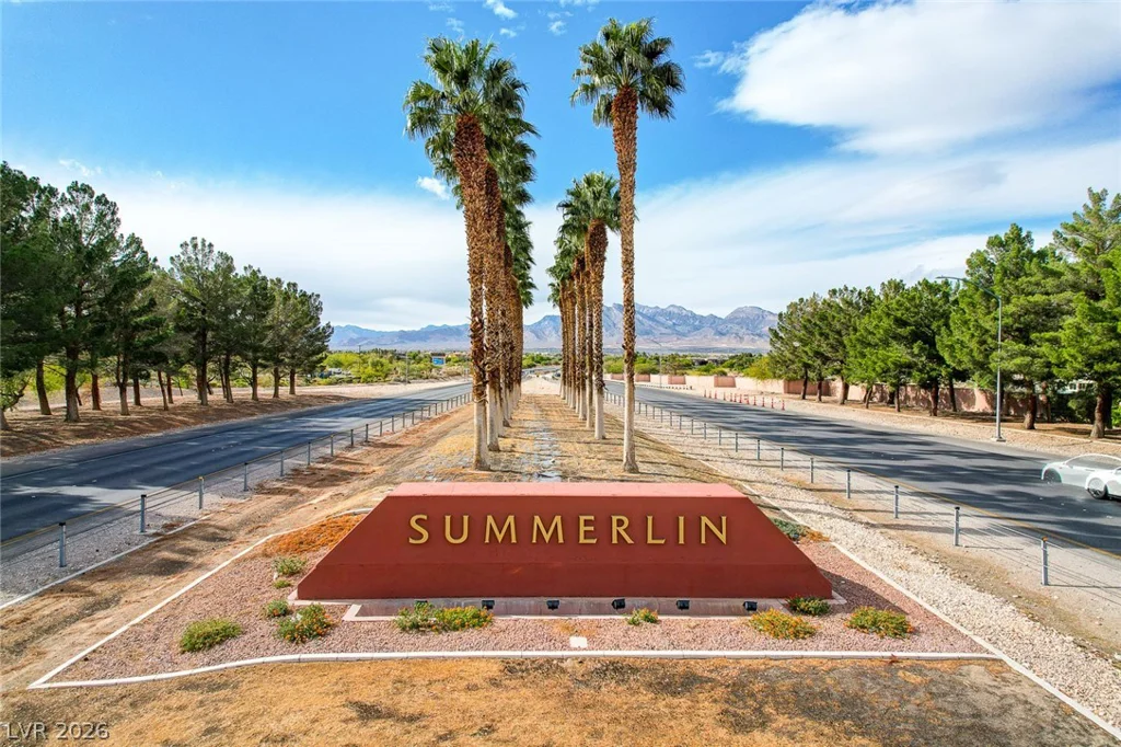 10313 Aragon Crown, Las Vegas, NV 89135