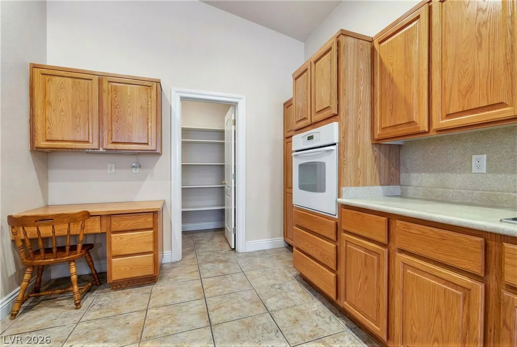 6816 Hazelnut Garden, Las Vegas, NV 89131