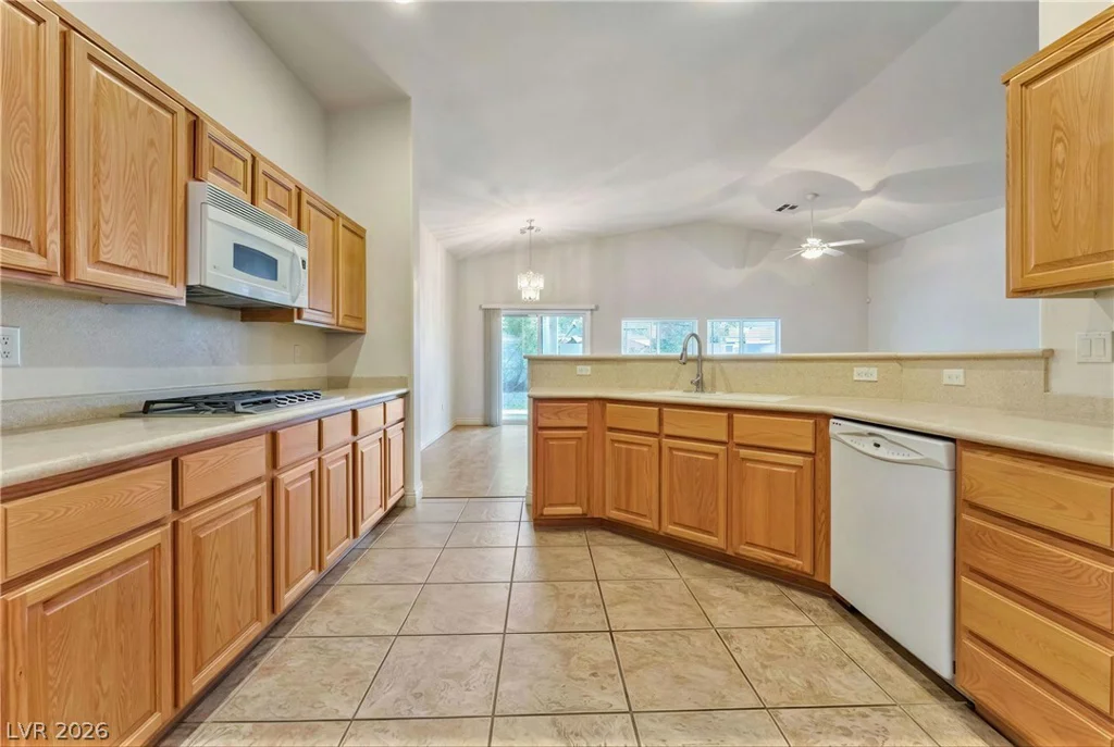 6816 Hazelnut Garden, Las Vegas, NV 89131
