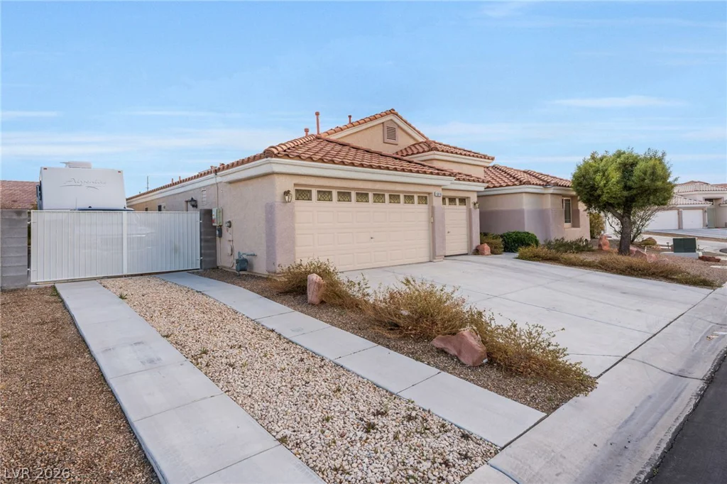 6816 Hazelnut Garden, Las Vegas, NV 89131