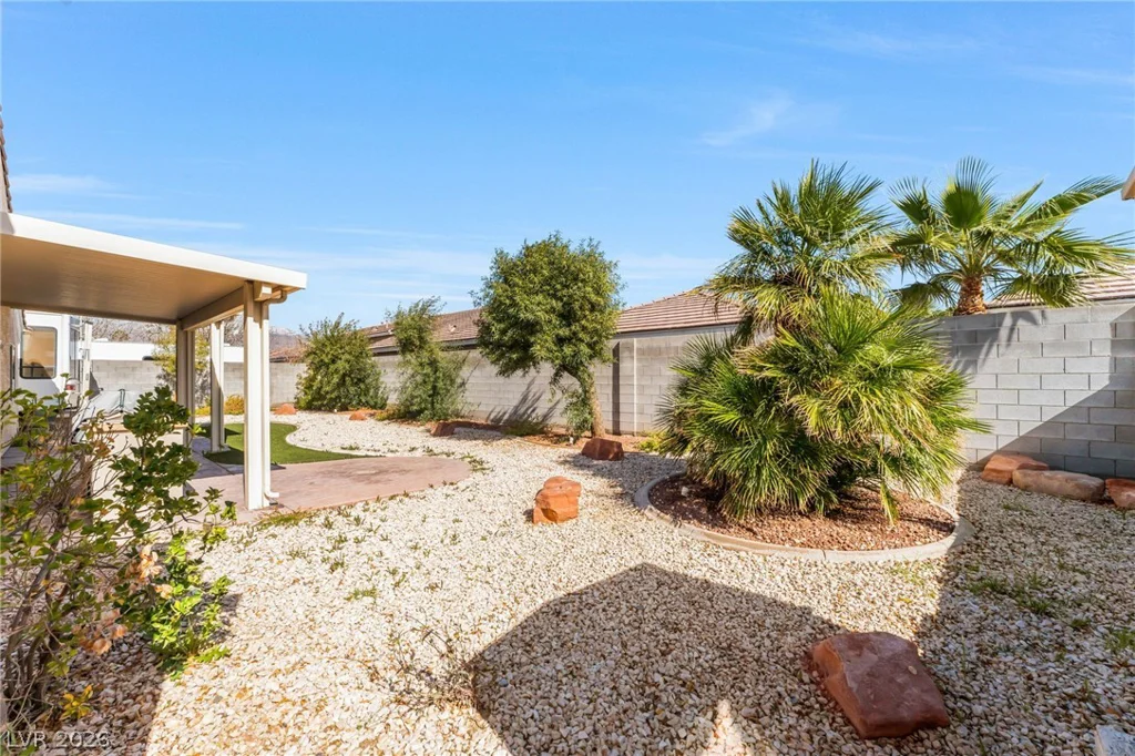 6816 Hazelnut Garden, Las Vegas, NV 89131