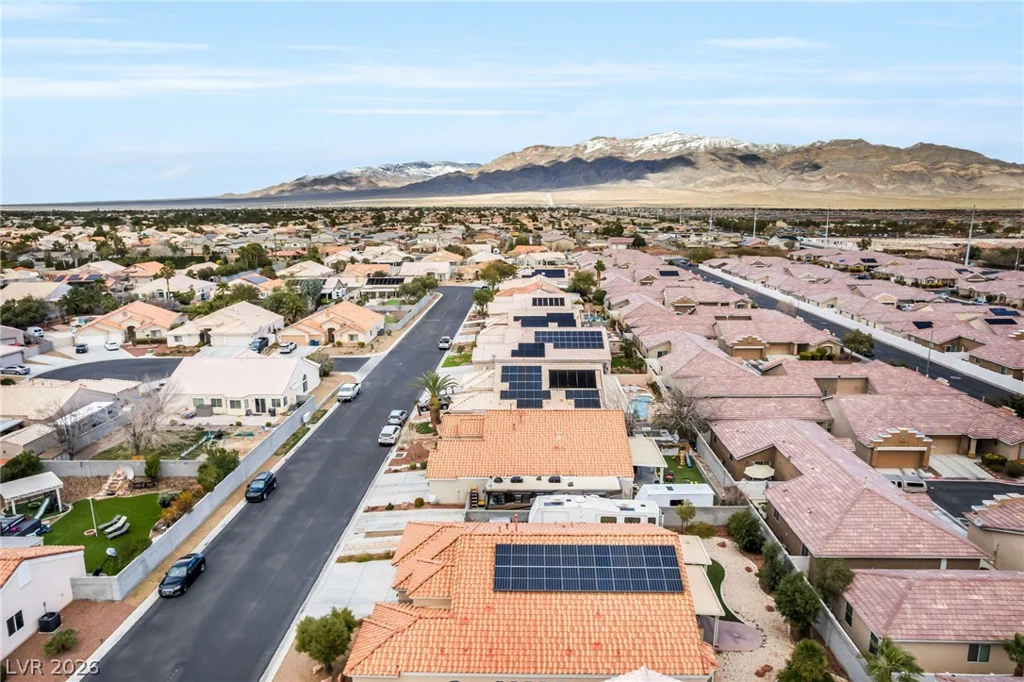 6816 Hazelnut Garden, Las Vegas, NV 89131
