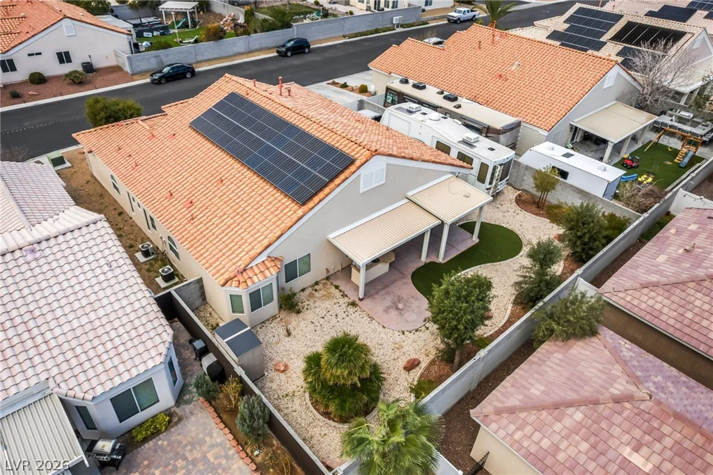 6816 Hazelnut Garden, Las Vegas, NV 89131