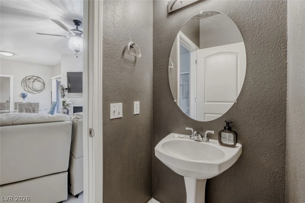 8725 Flamingo, Las Vegas, NV 89147