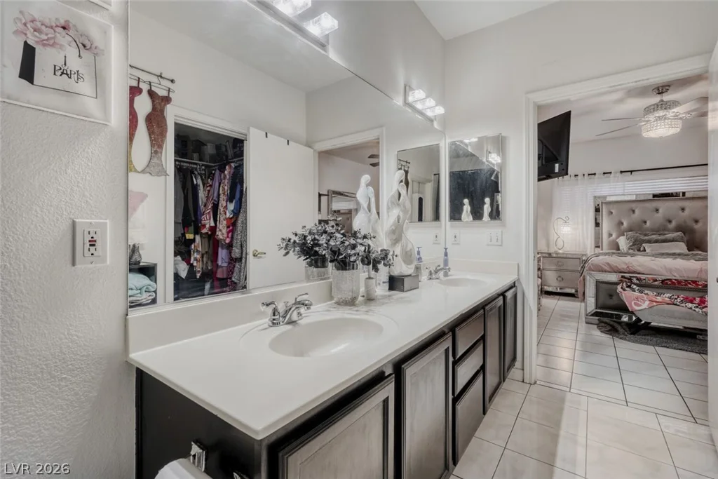 8725 Flamingo, Las Vegas, NV 89147
