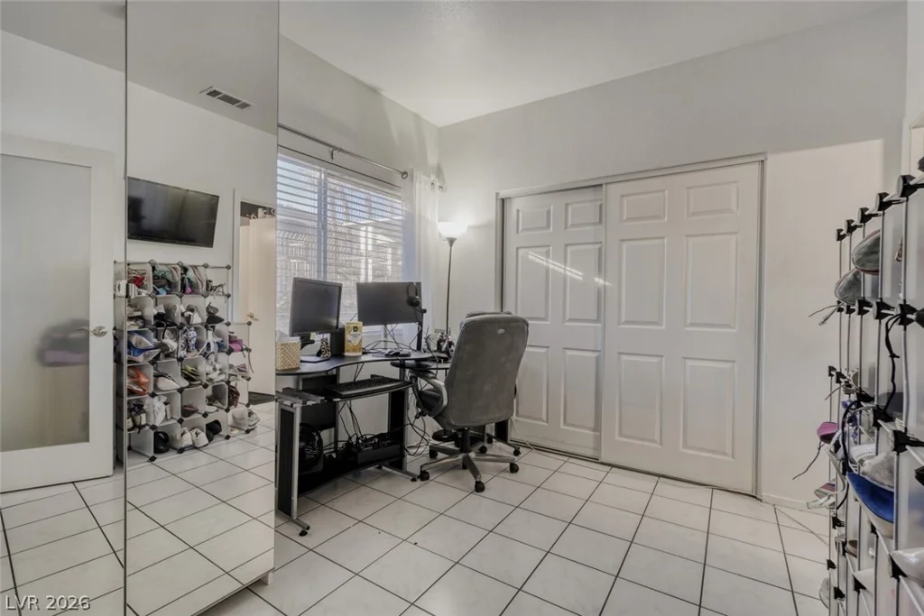 8725 Flamingo, Las Vegas, NV 89147