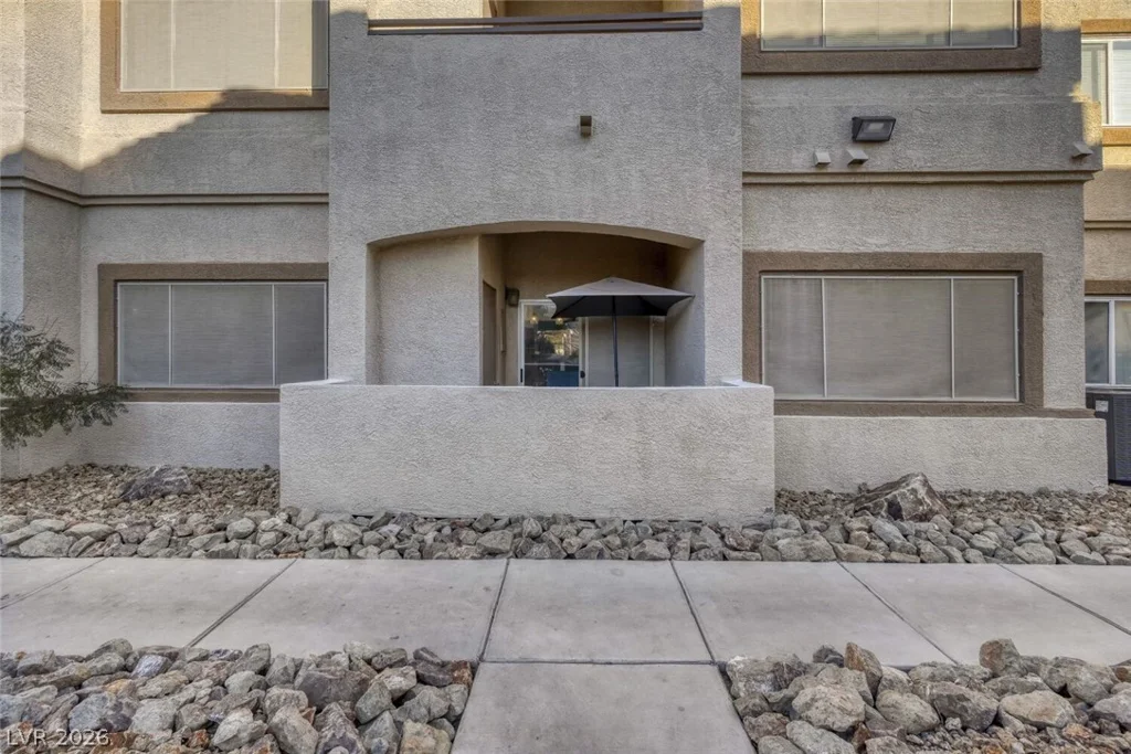 8725 Flamingo, Las Vegas, NV 89147