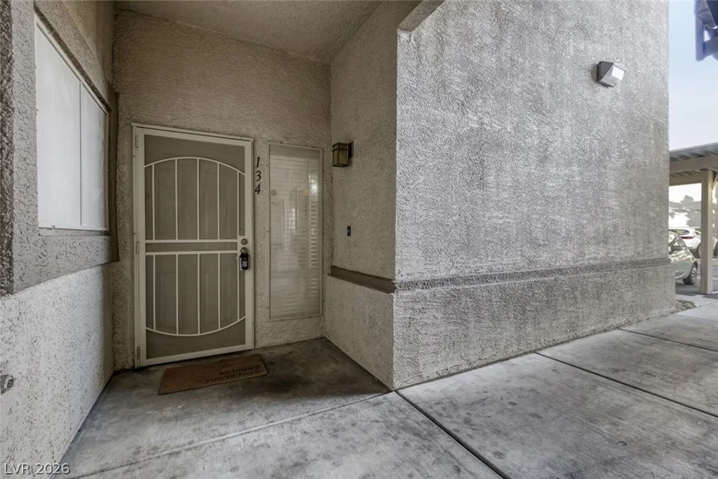 8725 Flamingo, Las Vegas, NV 89147